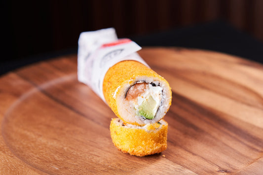 Handroll salmón, queso crema, palta